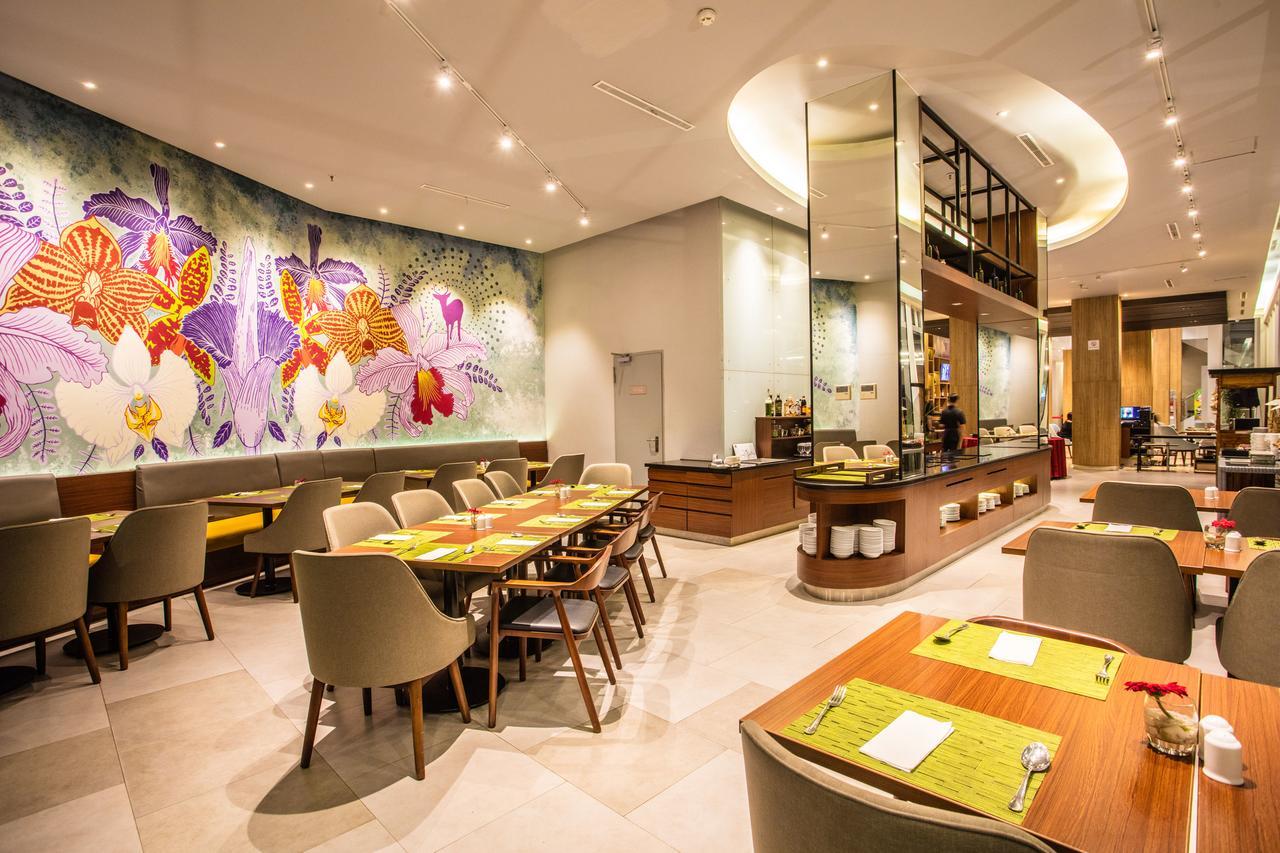 Bigland Hotel & Convention Sentul Богор Экстерьер фото