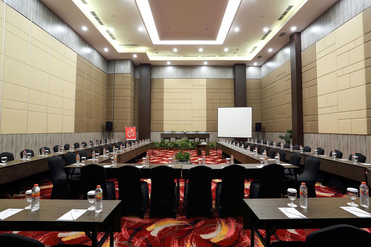 Bigland Hotel & Convention Sentul Богор Экстерьер фото